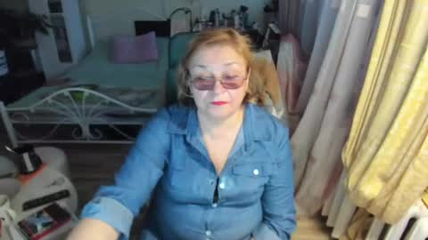 Flowerlower online show from 15, 4, 2026