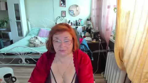 Snapshot of flowerlover8 chatting on 17, 5, 2026 Flowerlower online show from 17, 5, 2026