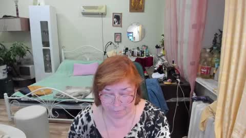 Snapshot of flowerlover8 chatting on 22, 5, 2026 Flowerlower online show from 22, 5, 2026