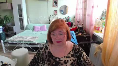 Snapshot of flowerlover8 chatting on 23, 5, 2026 Flowerlower online show from 23, 5, 2026