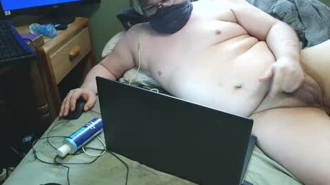 flufferbutt2 online show from 19, 4, 2026