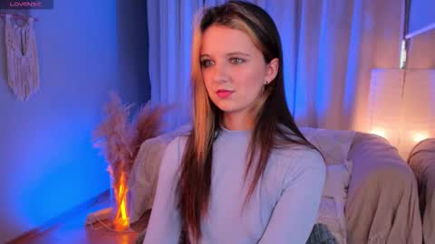 Snapshot of fluffy_waffles chatting on 2, 12, 2025 LilLisa online show from 2, 12, 2025