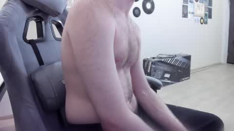 Snapshot of fluffycat_ chatting on 4, 3, 2025 fluffycat online show from 4, 3, 2025