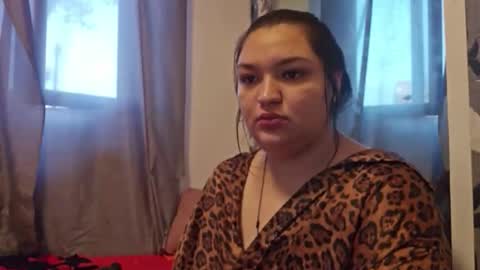 Snapshot of fluffyluna235 chatting on 2, 12, 2025 fluffyluna235 online show from 2, 12, 2025