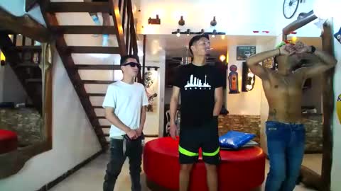 flyckers online show from 12, 1, 2025