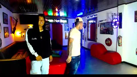 flyckers online show from 10, 4, 2026