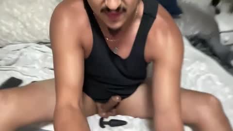 Snapshot of flyhigh40 chatting on 18, 9, 2025 Join me online and in Person Looking for company on camera. online show from 18, 9, 2025