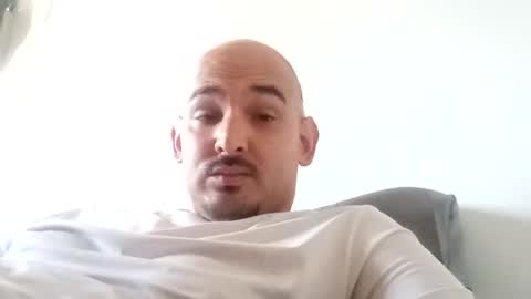 Snapshot of fn389 chatting on 30, 10, 2025 Frank online show from 30, 10, 2025