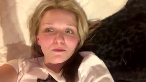 Snapshot of fngerlckingood chatting on 17, 2, 2025 fngerlckingood online show from 17, 2, 2025