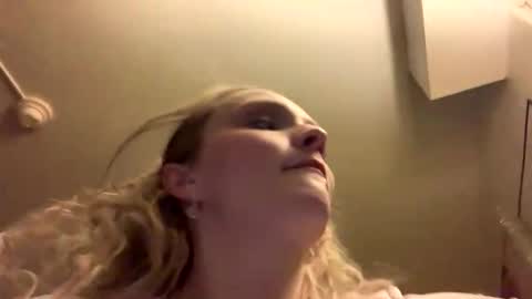 Snapshot of fngerlckingood chatting on 2, 3, 2026 fngerlckingood online show from 2, 3, 2026