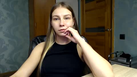 Snapshot of fofhcf chatting on 2, 12, 2024 Molli  Ready for any play with you. Hottest show in pvt  Help a student earn big tokens  online show from 2, 12, 2024