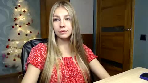 Snapshot of fofhcf chatting on 9, 1, 2025 Molli  Ready for any play with you. Hottest show in pvt  Help a student earn big tokens  online show from 9, 1, 2025