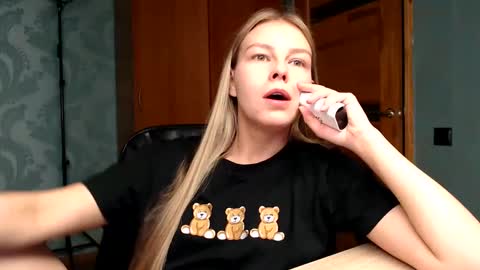 Snapshot of fofhcf chatting on 10, 2, 2025 Molli  Ready for any play with you. Hottest show in pvt  Help a student earn big tokens  online show from 10, 2, 2025