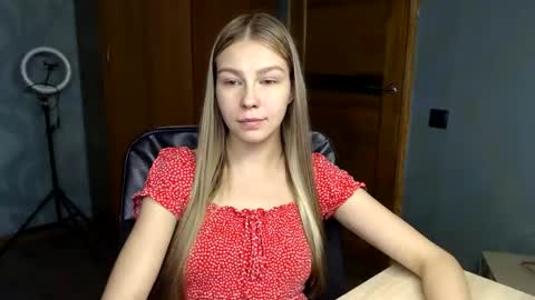 Snapshot of fofhcf chatting on 16, 2, 2025 Molli  Ready for any play with you. Hottest show in pvt  Help a student earn big tokens  online show from 16, 2, 2025