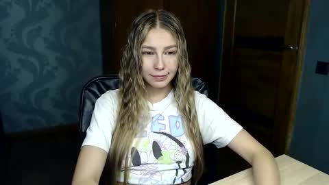 Snapshot of fofhcf chatting on 26, 2, 2025 Molli  Ready for any play with you. Hottest show in pvt  Help a student earn big tokens  online show from 26, 2, 2025