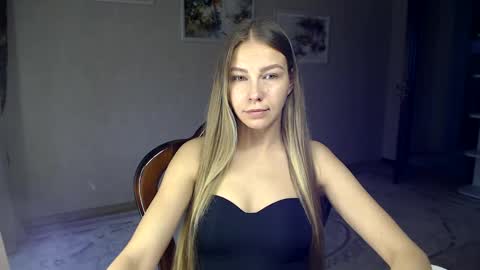Snapshot of fofhcf chatting on 9, 10, 2025 Molli  Ready for any play with you. Hottest show in pvt  Help a student earn big tokens  online show from 9, 10, 2025