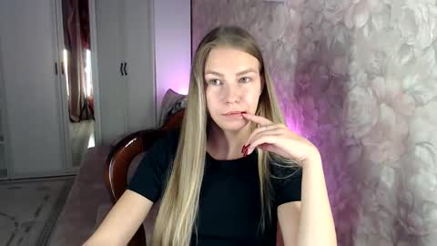 Snapshot of fofhcf chatting on 16, 10, 2025 Molli  Ready for any play with you. Hottest show in pvt  Help a student earn big tokens  online show from 16, 10, 2025