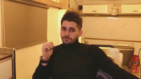 independent model online show from 23, 2, 2026