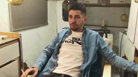 independent model online show from 17, 3, 2026