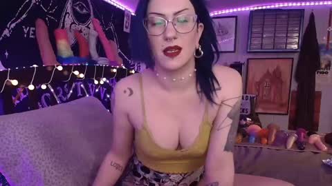 Fonda Dix online show from 5, 2, 2025