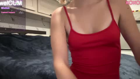 Snapshot of foreverkinkyy chatting on 17, 12, 2024 Elaine online show from 17, 12, 2024