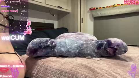 Snapshot of foreverkinkyy chatting on 9, 9, 2025 Elaine online show from 9, 9, 2025