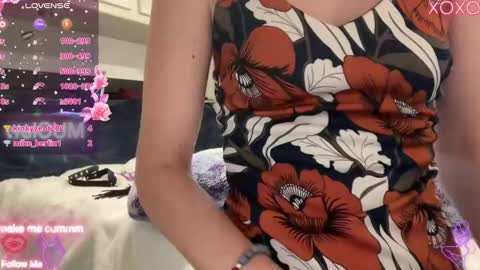 Snapshot of foreverkinkyy chatting on 22, 10, 2025 Elaine online show from 22, 10, 2025