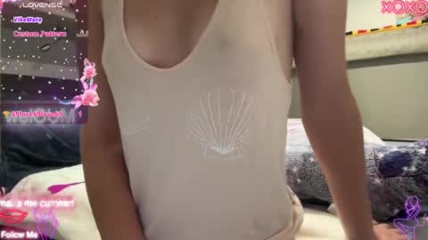 Snapshot of foreverkinkyy chatting on 29, 10, 2025 Elaine online show from 29, 10, 2025