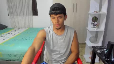 Snapshot of fox_evans chatting on 13, 11, 2025 Fox online show from 13, 11, 2025