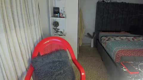 Snapshot of fox_evans chatting on 15, 12, 2025 Fox online show from 15, 12, 2025