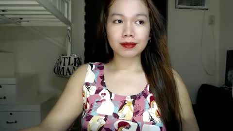 Snapshot of foxieeealona chatting on 12, 10, 2025 Alicia Baby online show from 12, 10, 2025
