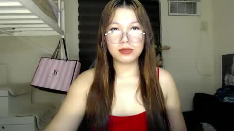 Snapshot of foxieeealona chatting on 29, 11, 2025 Alicia Baby online show from 29, 11, 2025