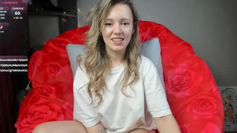 Snapshot of foxy_blond chatting on 24, 1, 2025 Foxy online show from 24, 1, 2025