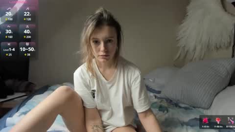 Snapshot of foxy_blond chatting on 17, 2, 2025 Foxy online show from 17, 2, 2025