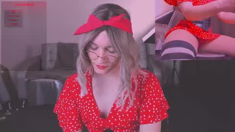 Snapshot of foxy_jpg chatting on 27, 1, 2025 Sue online show from 27, 1, 2025