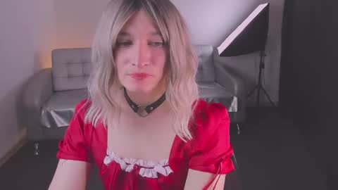 Snapshot of foxy_jpg chatting on 8, 2, 2025 Sue online show from 8, 2, 2025