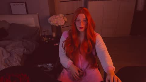 Snapshot of foxy_jpg chatting on 23, 11, 2025 Sue online show from 23, 11, 2025