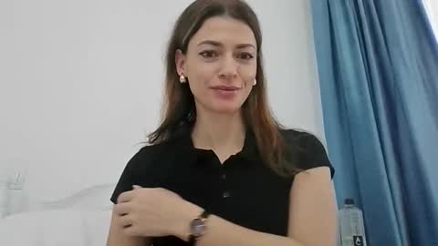 Adela - Single mom. 40 y online show from 2, 2, 2026