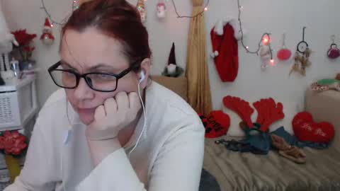 Snapshot of foxydesiree chatting on 3, 1, 2025 foxydesiree online show from 3, 1, 2025