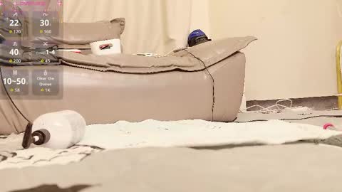 yiyi online show from 18, 4, 2026