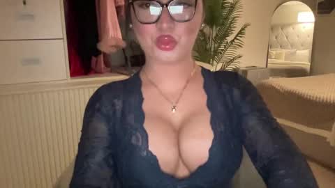 Snapshot of foxyluscious chatting on 18, 2, 2025 Ms Celeste Anne online show from 18, 2, 2025