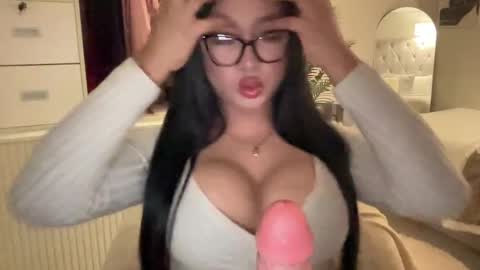 Snapshot of foxyluscious chatting on 23, 2, 2025 Ms Celeste Anne online show from 23, 2, 2025