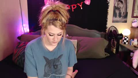 Snapshot of foxymalloryknoxy69 chatting on 1, 3, 2025 Mallory Koxx online show from 1, 3, 2025