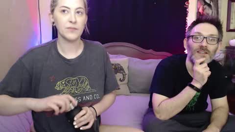 Snapshot of foxymalloryknoxy69 chatting on 28, 11, 2025 Mallory Koxx online show from 28, 11, 2025