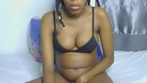 Snapshot of foxypennyy chatting on 1, 10, 2025 foxypennyy online show from 1, 10, 2025
