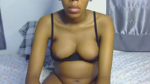 Snapshot of foxypennyy chatting on 9, 11, 2025 foxypennyy online show from 9, 11, 2025