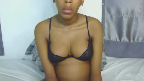 Snapshot of foxypennyy chatting on 18, 11, 2025 foxypennyy online show from 18, 11, 2025