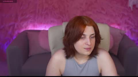 Snapshot of foxyrayy chatting on 25, 4, 2026 F O X online show from 25, 4, 2026