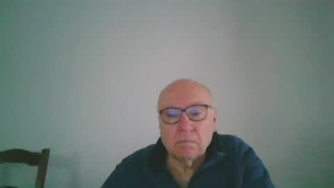 Snapshot of fra94 chatting on 15, 1, 2025 fra94 online show from 15, 1, 2025