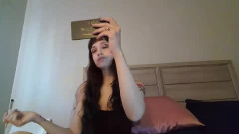 Snapshot of fragilemasochist chatting on 2, 2, 2026 Angel online show from 2, 2, 2026